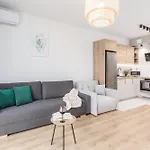 Warsaw City Jutrzenki Premium